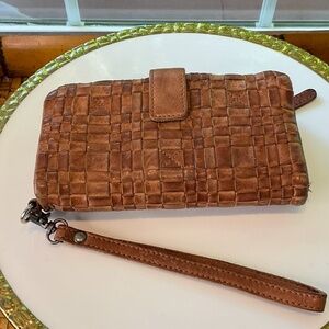 Vilenca Holland Genuine Soft Leather Woven Wristlet Wallet